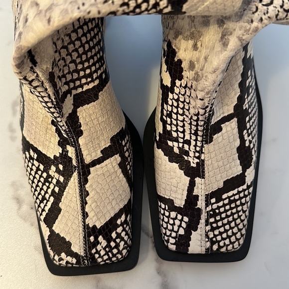 NEW Zara Snake Print Leather Block Heel Squared Toe Ankle Boots Booties 2130/010 - Picture 11 of 13